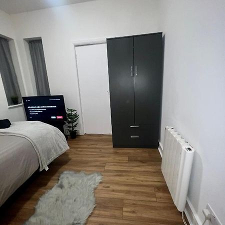 Leisure Studio Flat In Golders Green London Bagian luar foto