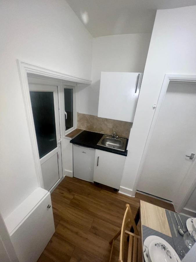Leisure Studio Flat In Golders Green London Bagian luar foto