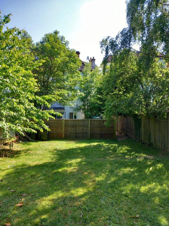 Leisure Studio Flat In Golders Green London Bagian luar foto